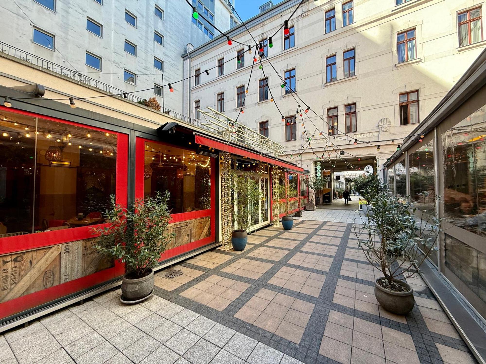 My * Budapesta